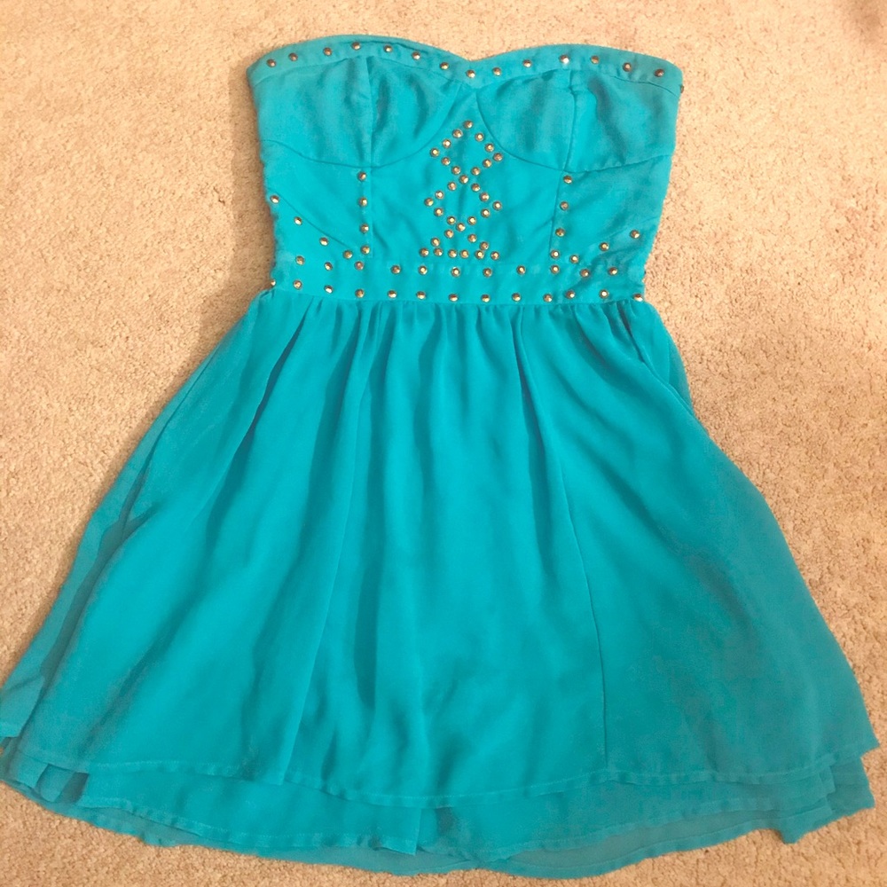 Blue strapless dress
